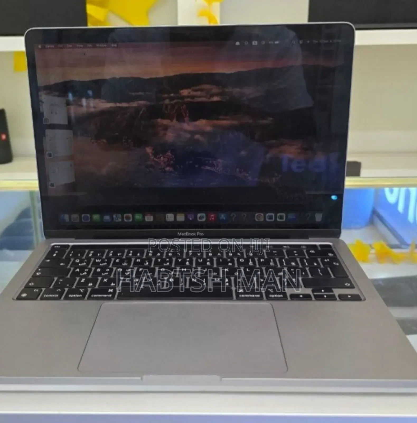 New Laptop Apple MacBook Pro M1 8GB Apple M1 SSD 256GB