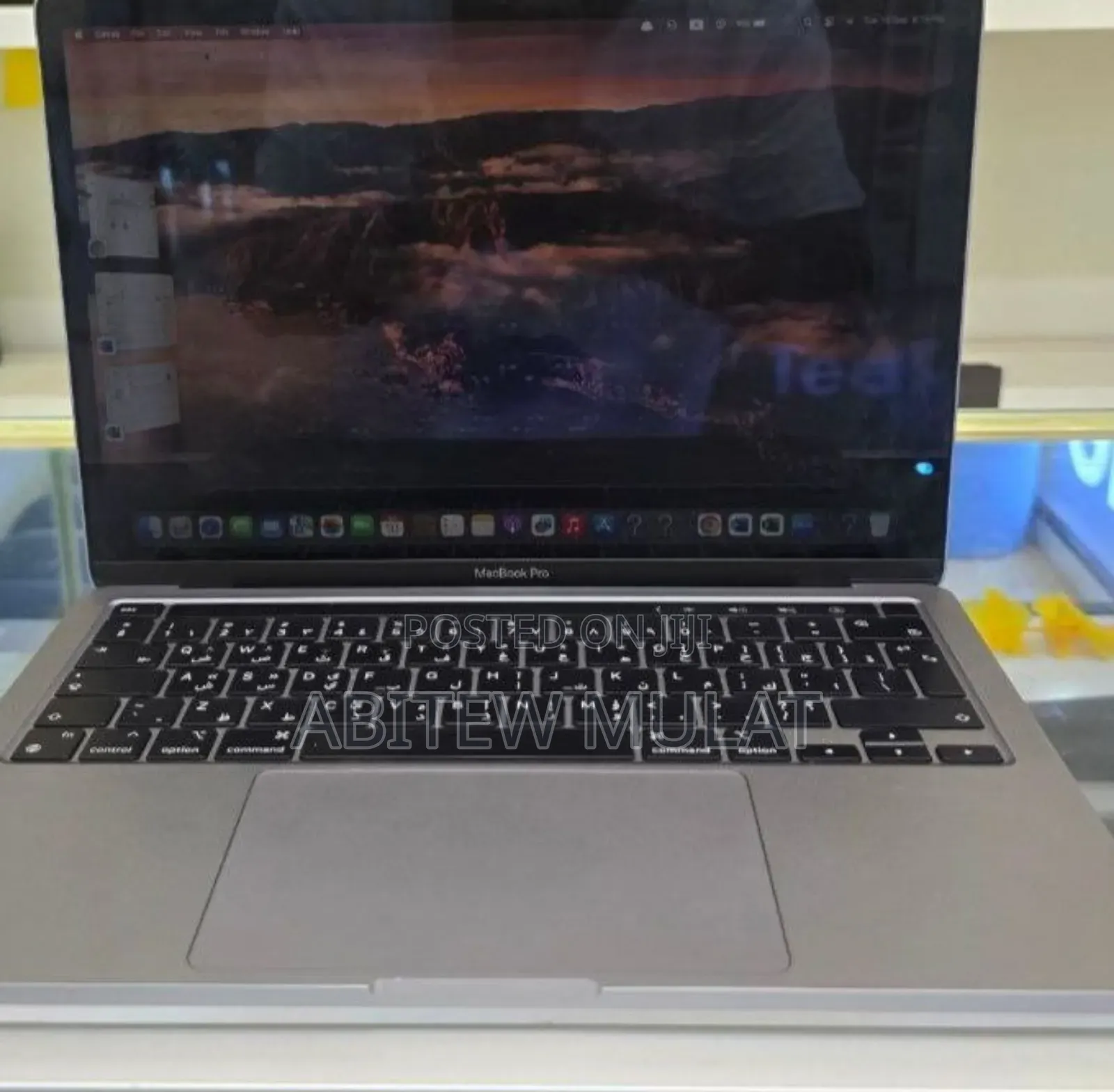 New Laptop Apple MacBook Pro M1 8GB Apple M1 SSD 256GB