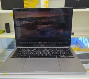 New Laptop Apple MacBook Pro 2020 8GB Apple M1 SSD 256GB