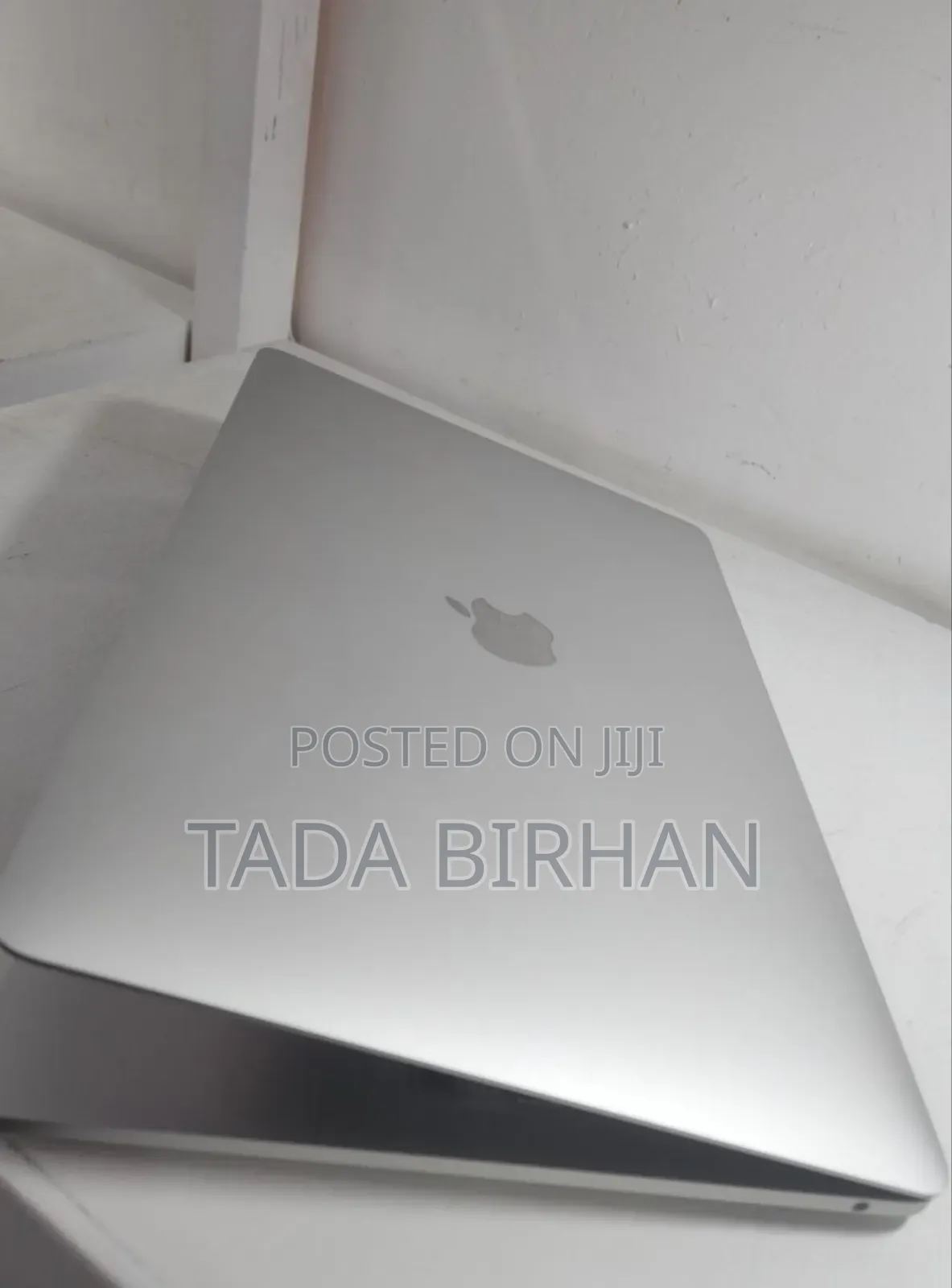 New Laptop Apple MacBook Pro M1 8GB Apple M1 Pro SSD 256GB