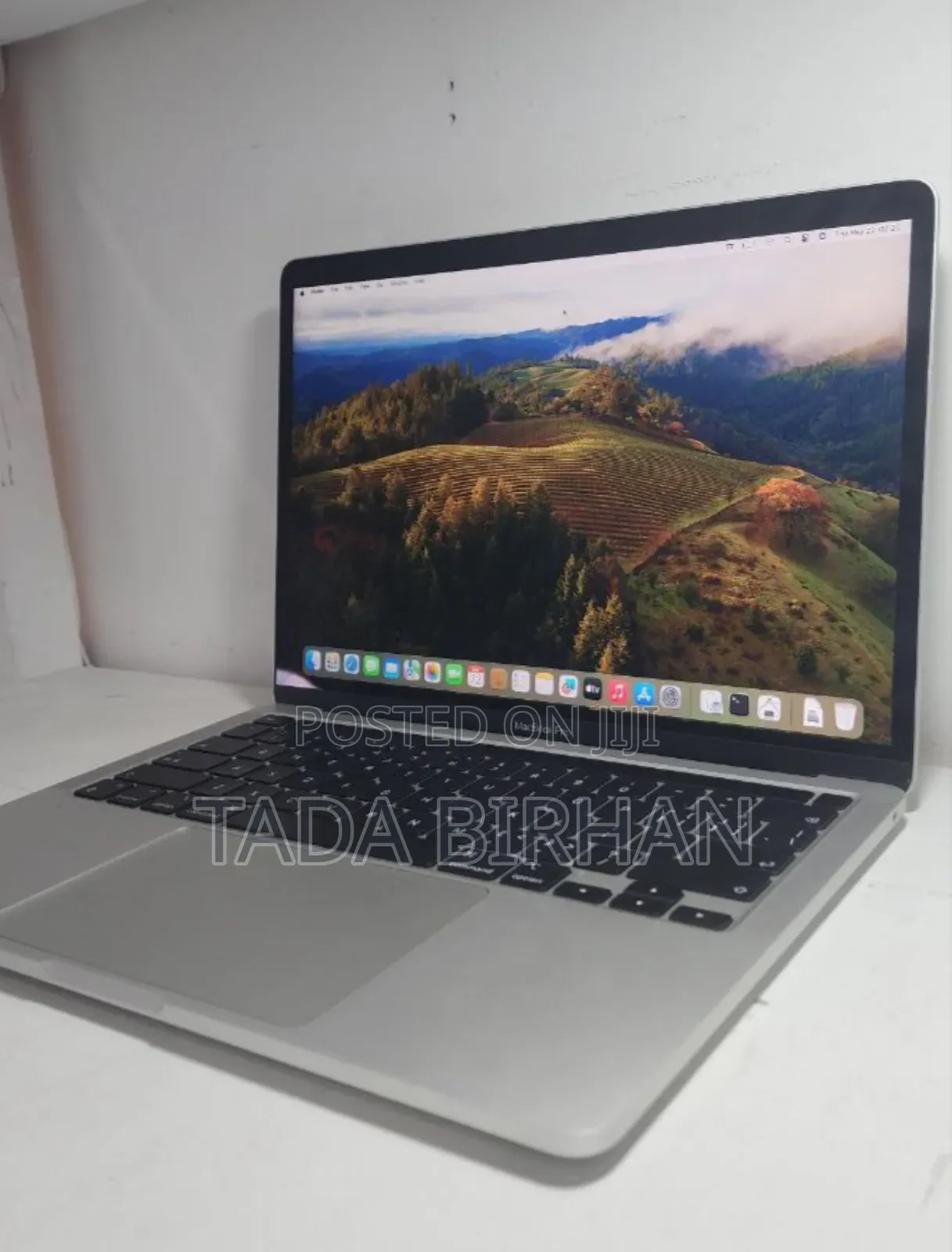 New Laptop Apple MacBook Pro M1 8GB Apple M1 Pro SSD 256GB