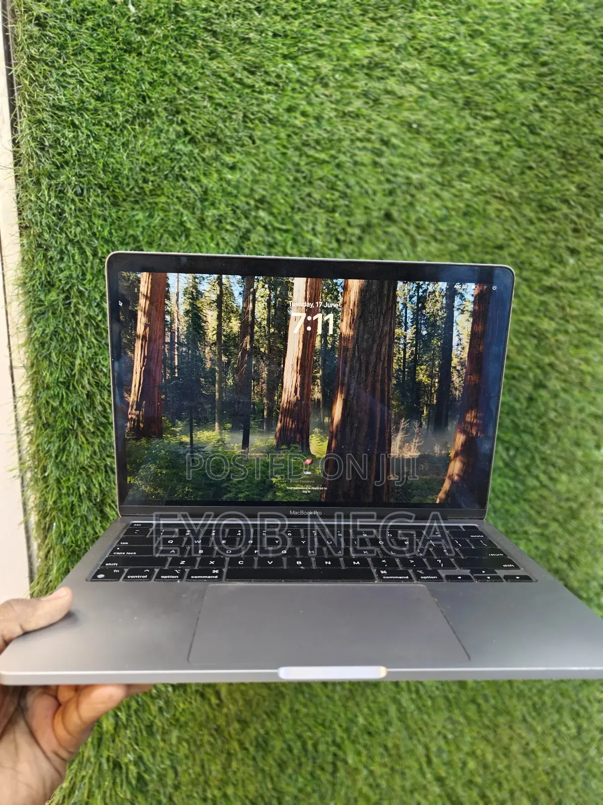 New Laptop Apple MacBook Pro M1 8GB Apple M1 SSD 256GB