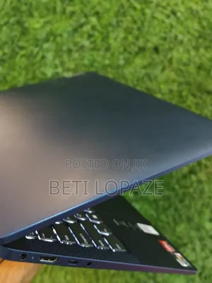 New Laptop Lenovo Flex 5 16GB AMD Ryzen 7 SSD 512GB
