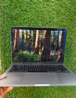 New Laptop Apple MacBook Pro M1 8GB Apple M1 SSD 256GB