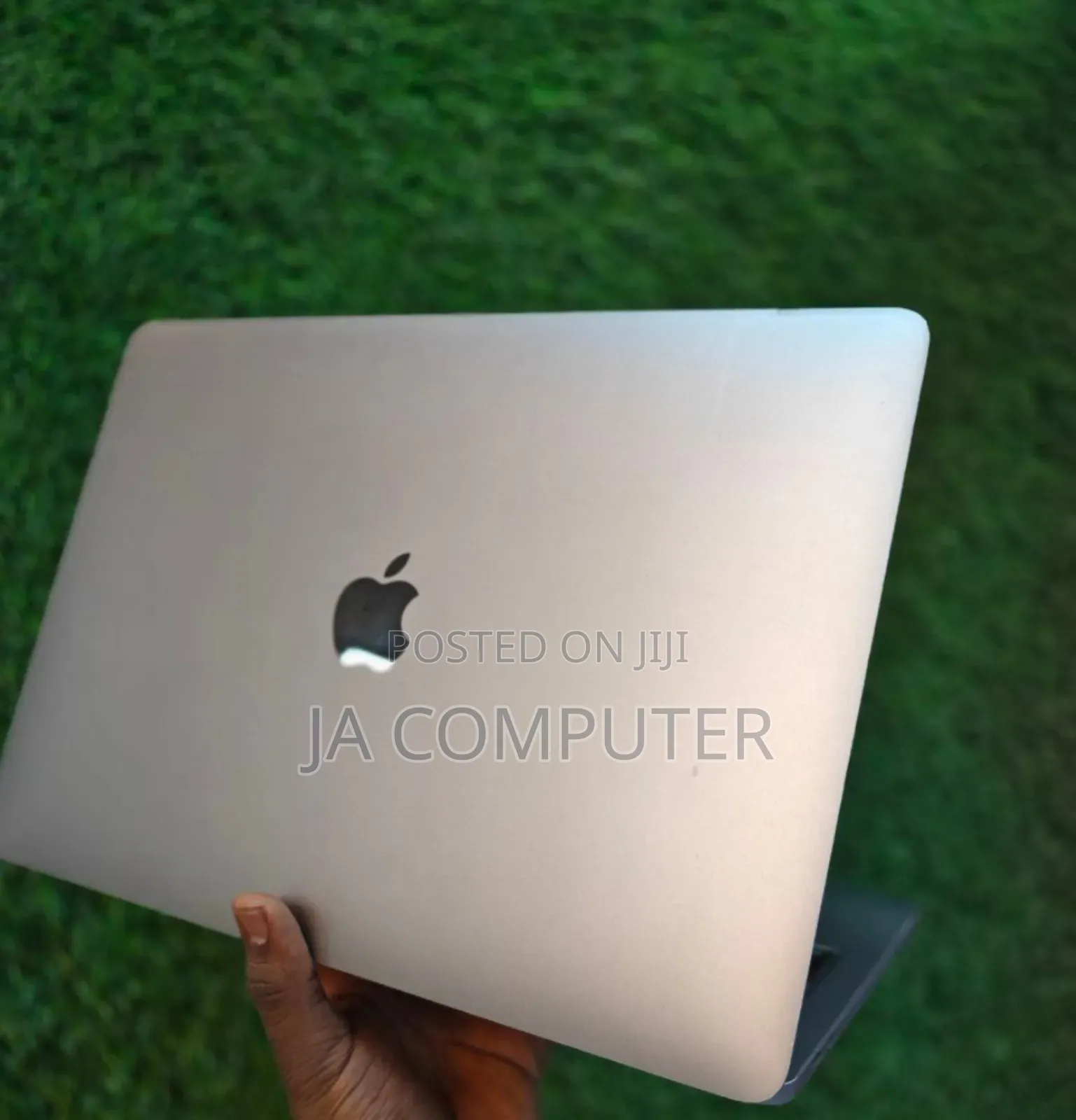 New Laptop Apple MacBook Pro M1 8GB Apple M1 SSD 256GB