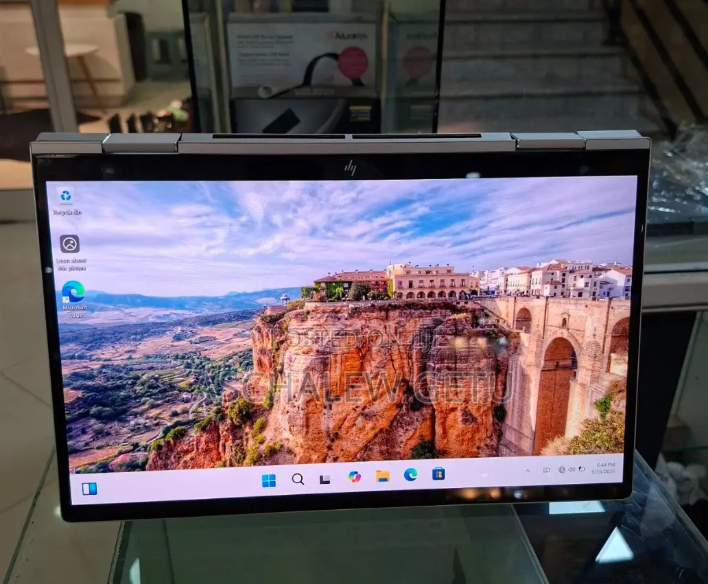 New Laptop HP Envy X360 16GB Intel Core I7 SSD 1T