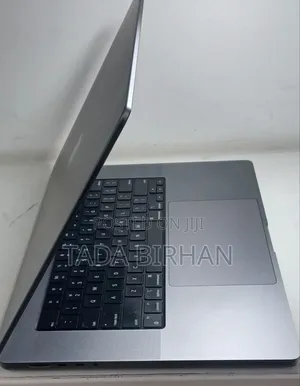 New Laptop Apple MacBook Pro M1 16GB Apple M1 Pro SSD 512GB