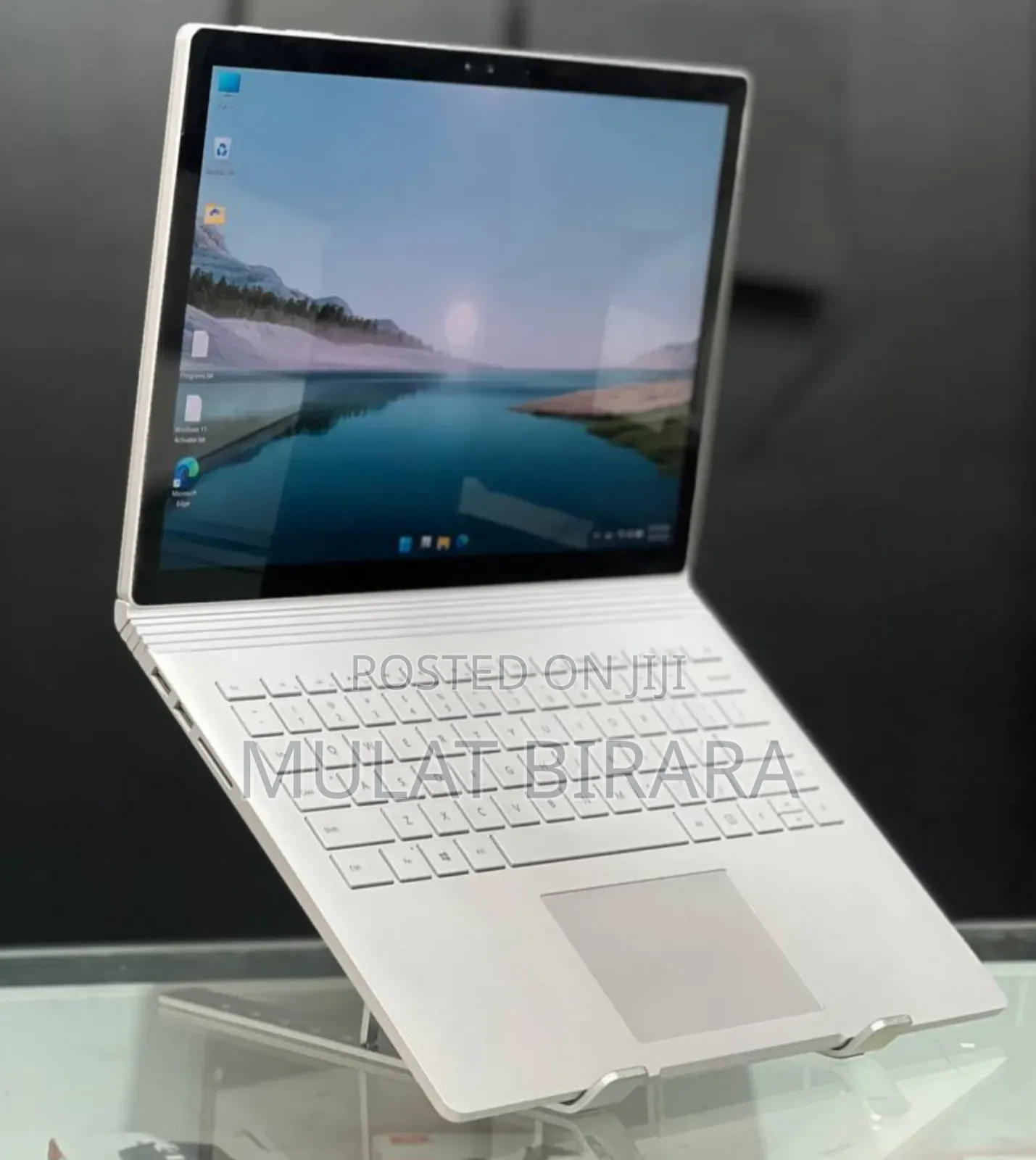 New Laptop Microsoft Surface 8GB Intel Core I5 SSD 256GB