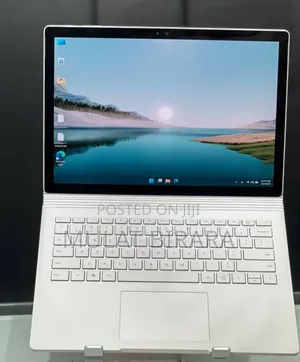 New Laptop Microsoft Surface 8GB Intel Core I5 SSD 256GB