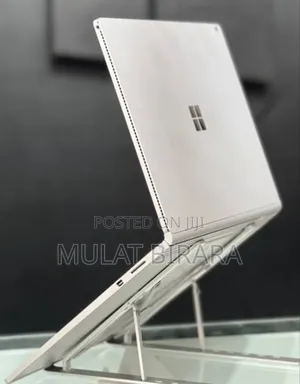 New Laptop Microsoft Surface 8GB Intel Core I5 SSD 256GB