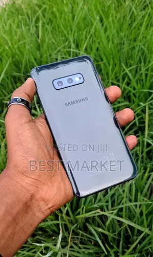 Samsung Galaxy S10e 128 GB Black