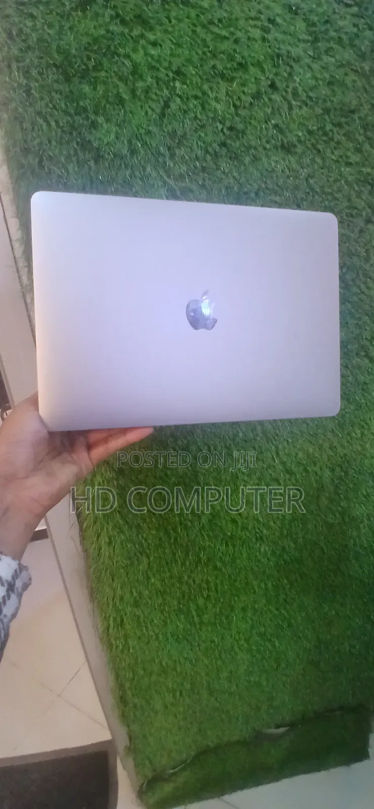 New Laptop Apple MacBook Pro 2019 8GB Intel Core I5 SSD 256GB