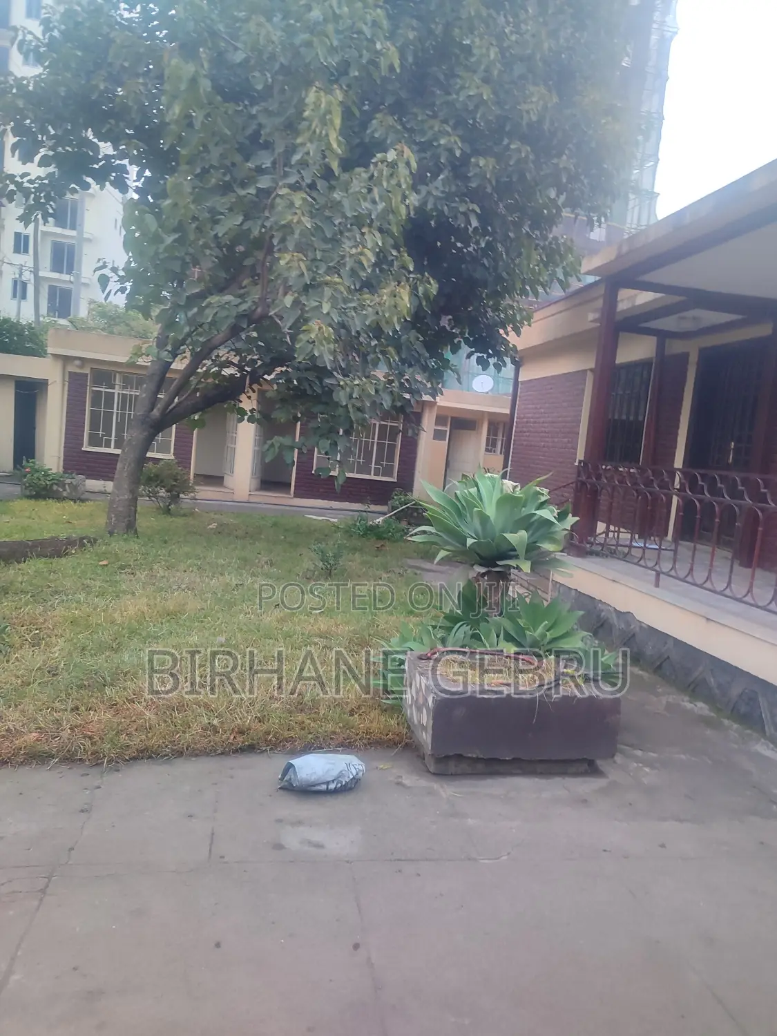 5bdrm Villa in Villa House, Bole for rent