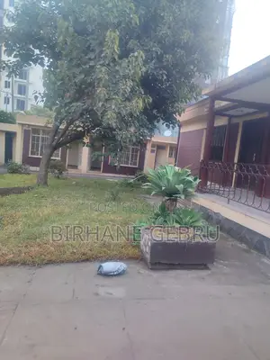 5bdrm Villa in Villa House, Bole for rent