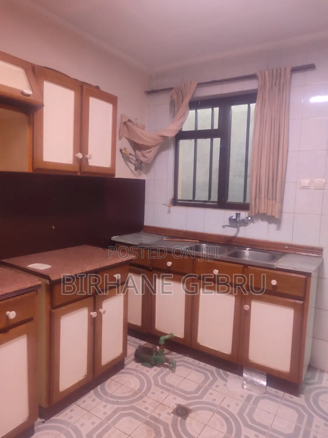 5bdrm Villa in Villa House, Bole for rent