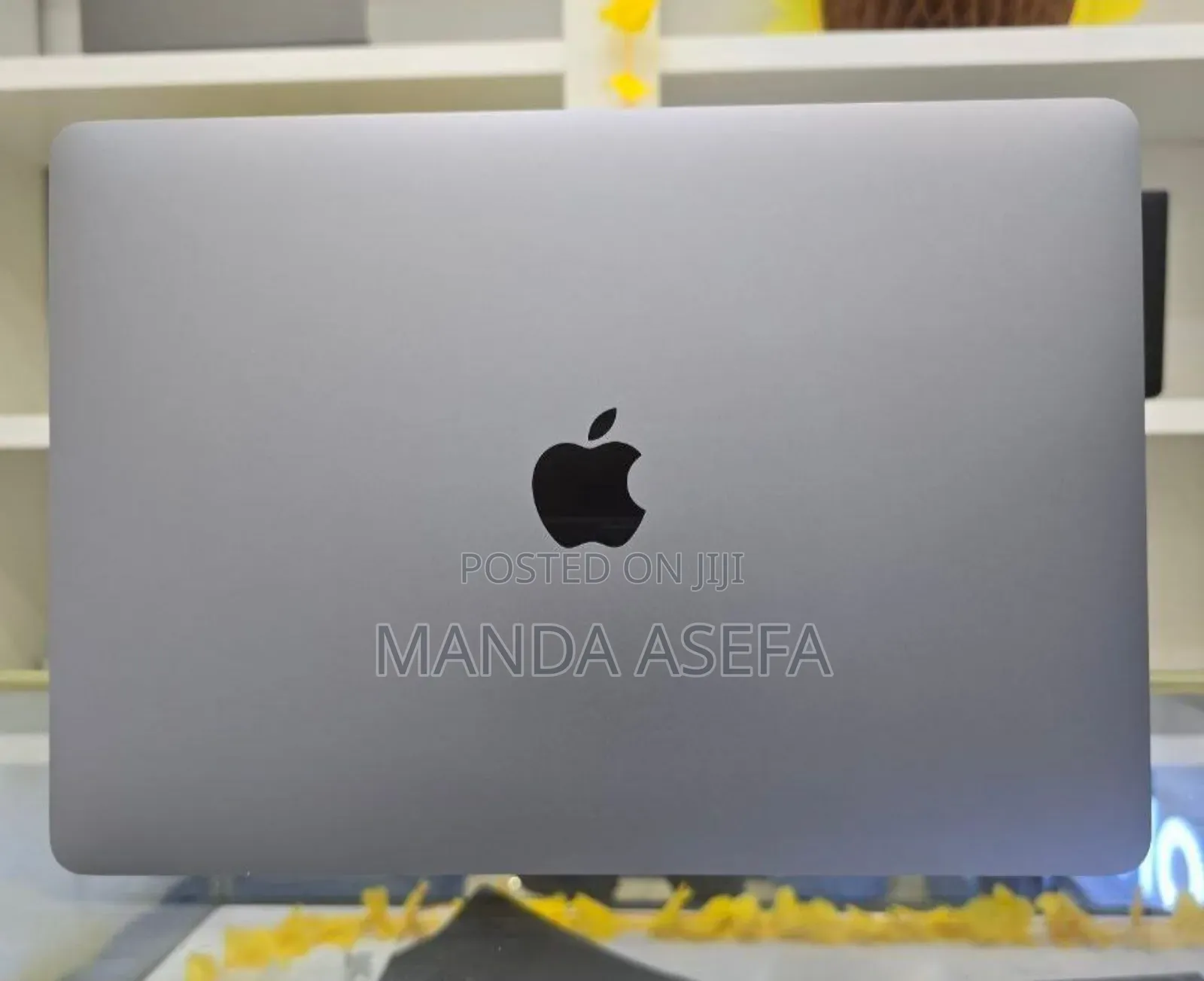 New Laptop Apple MacBook Pro M1 8GB Apple M1 SSD 256GB