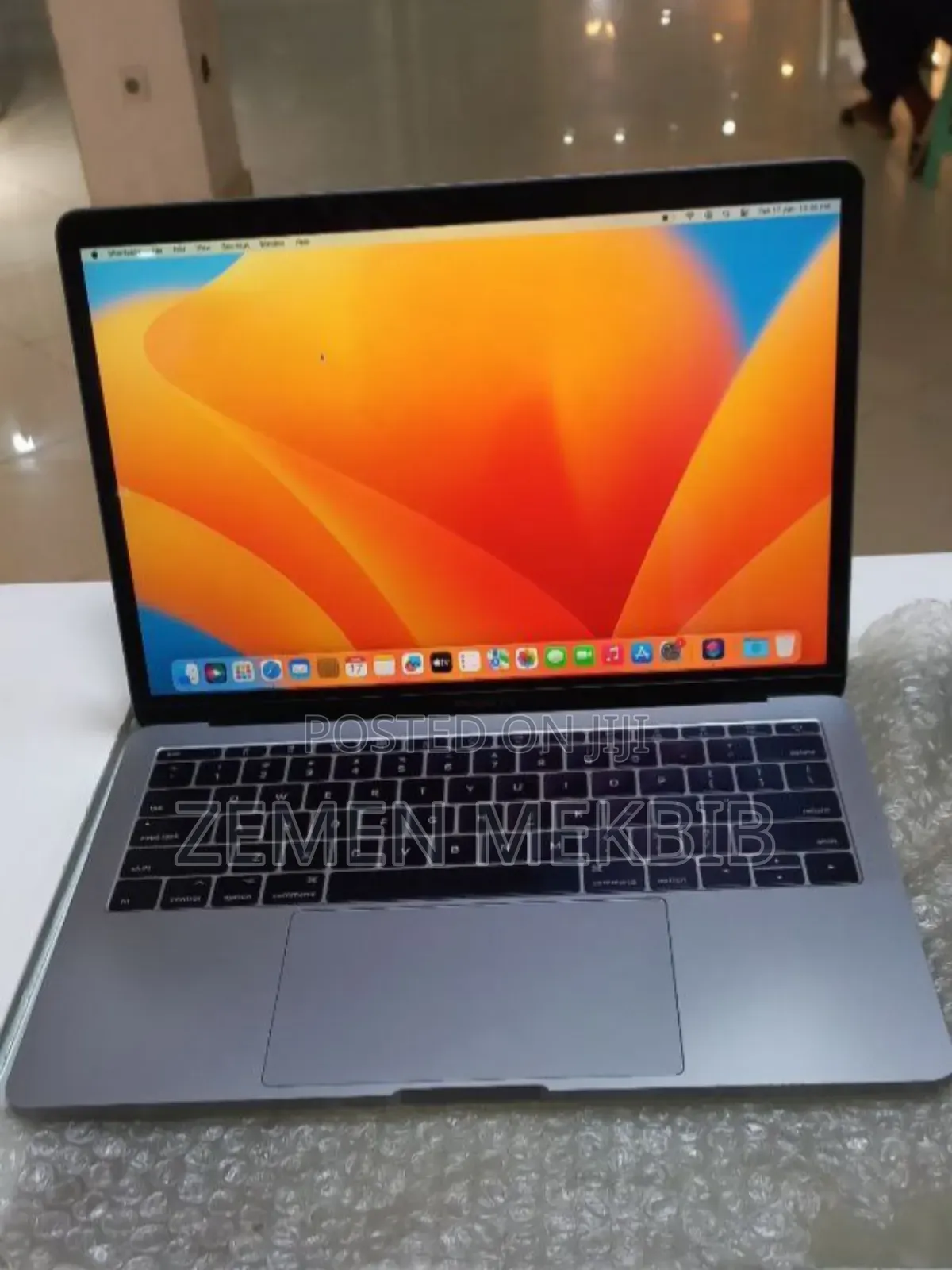 New Laptop Apple MacBook Pro 2017 16GB Intel Core I5 SSD 512GB