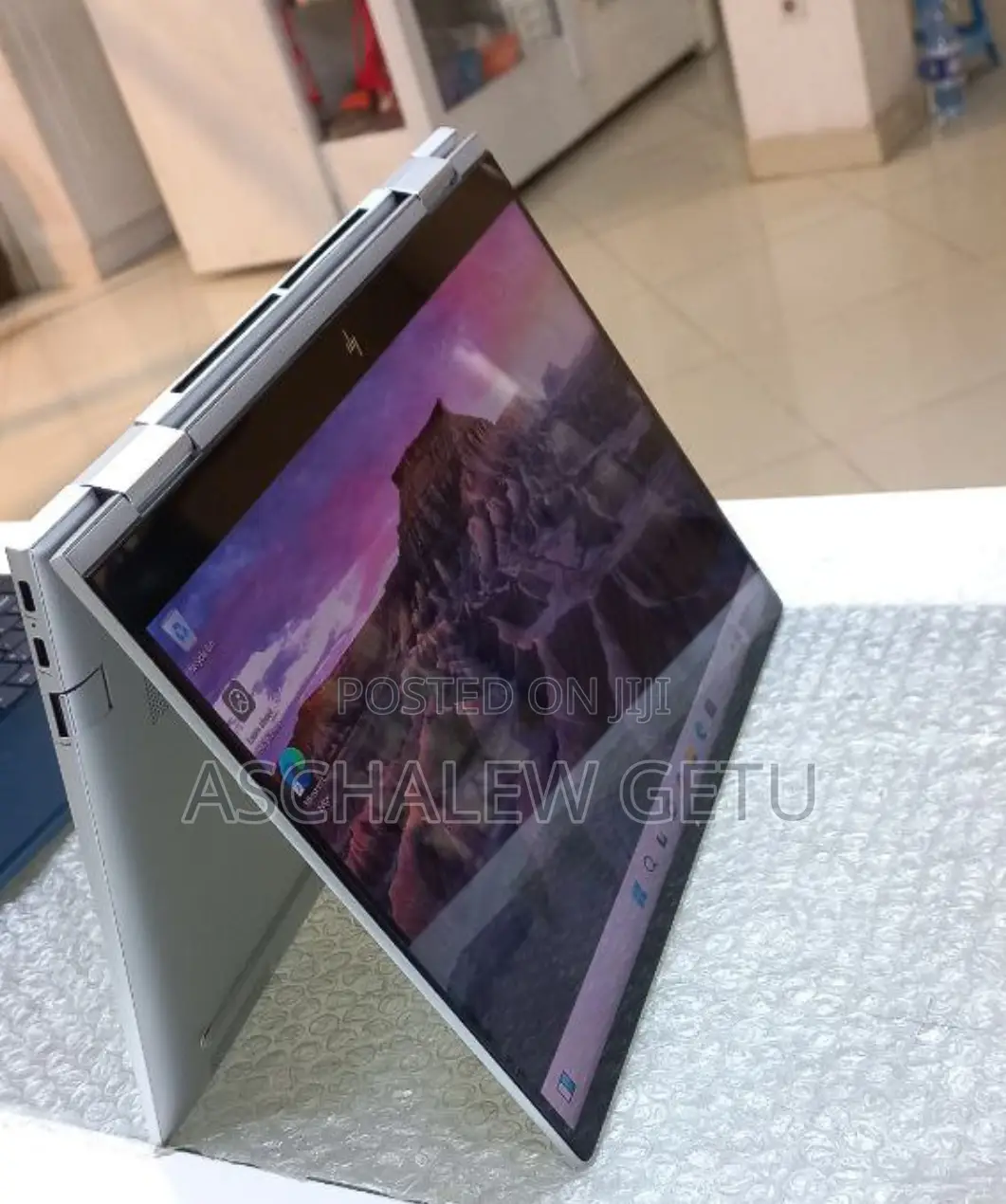 New Laptop HP Envy X360 8GB Intel Core I7 SSD 512GB