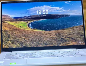 Photo - New Laptop Lenovo ThinkPad Yoga 8GB Intel Core I5 SSD 512GB