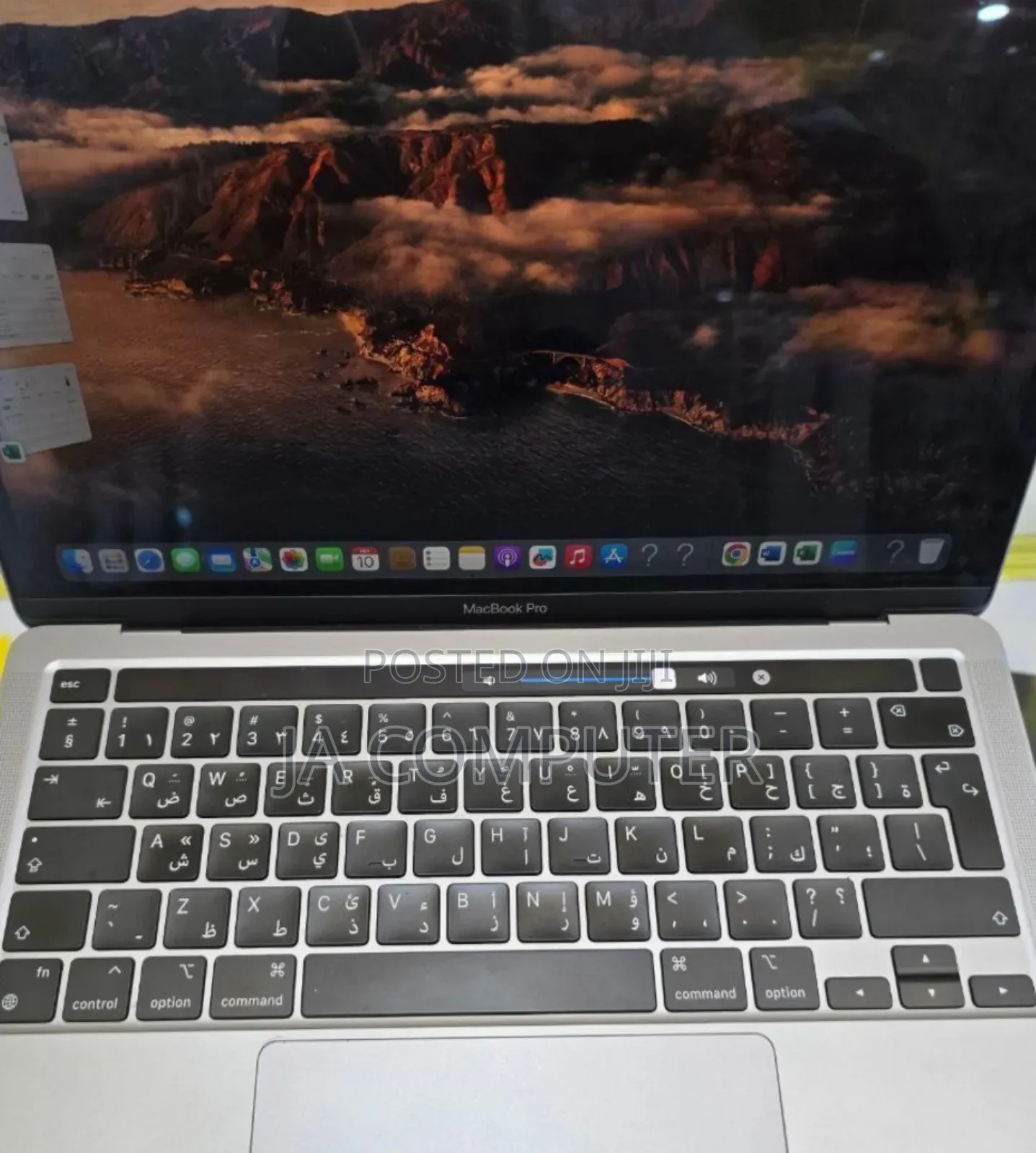 New Laptop Apple MacBook Pro 2020 M1 8GB Apple M1 SSD 256GB
