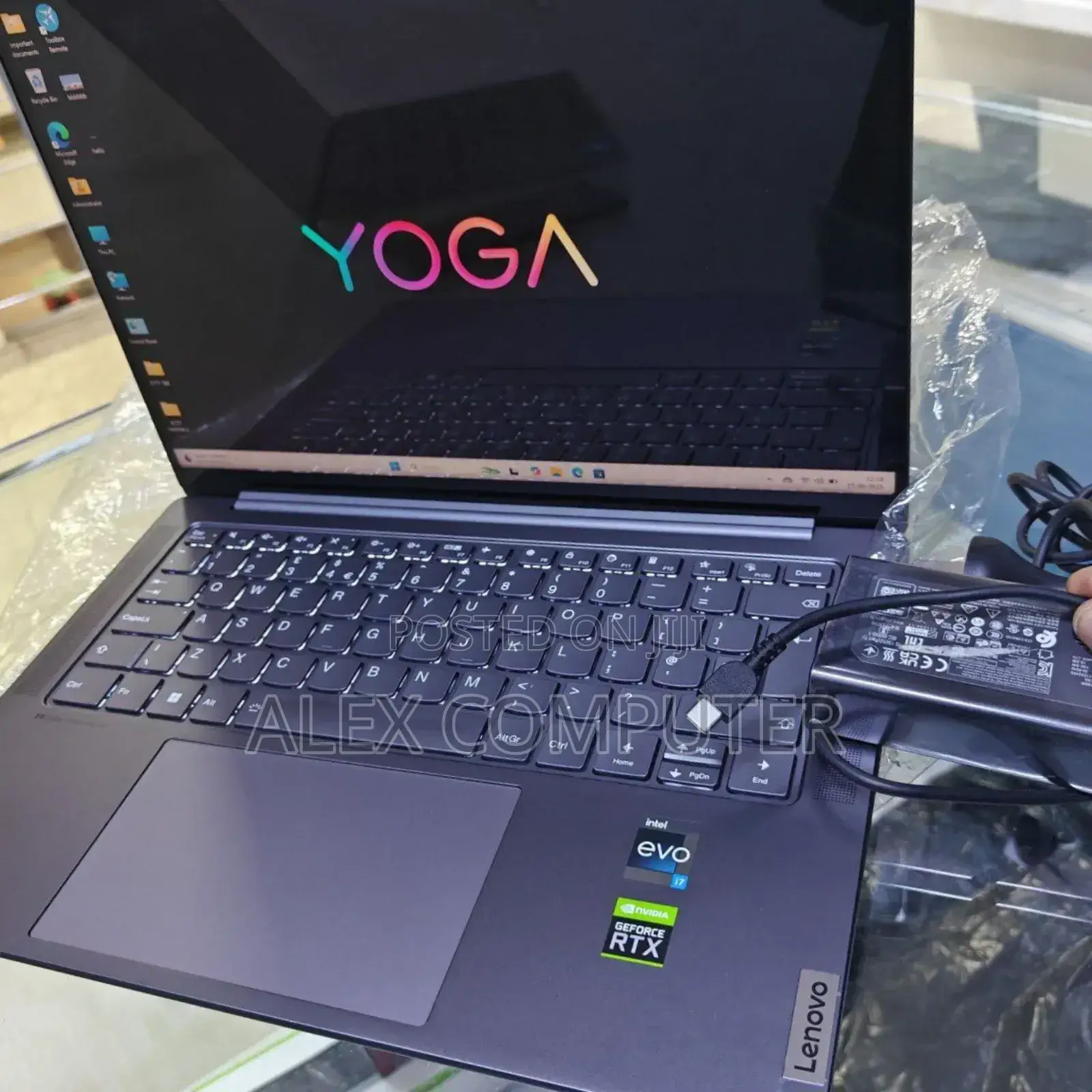 New Laptop Lenovo Yoga 910 32GB Intel Core I7 SSD 1T
