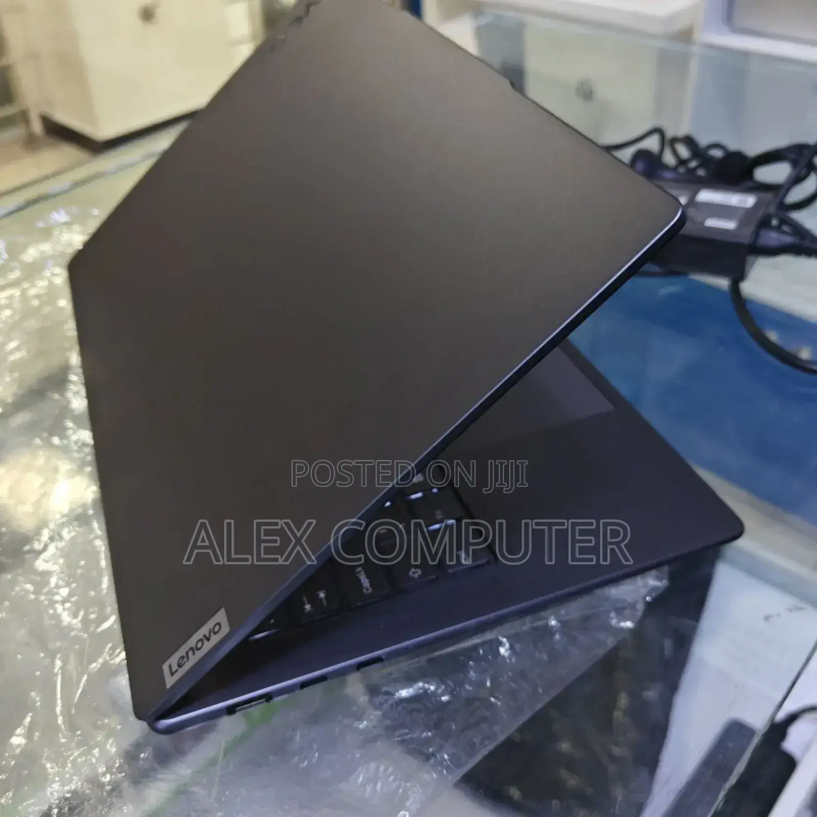 New Laptop Lenovo Yoga 910 32GB Intel Core I7 SSD 1T