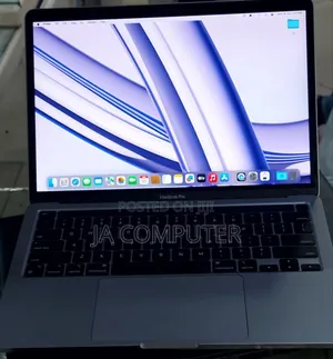 New Laptop Apple MacBook Pro 2022 M2 8GB Apple M2 SSD 256GB