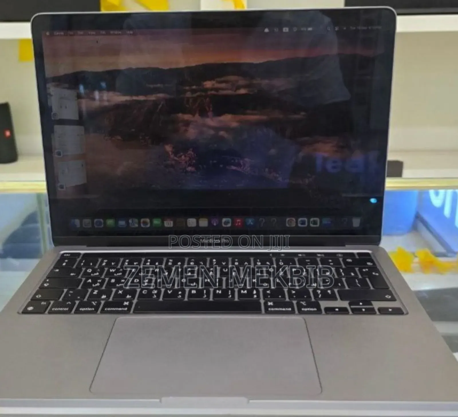 New Laptop Apple MacBook Pro M1 8GB Intel Core I7 SSD 256GB