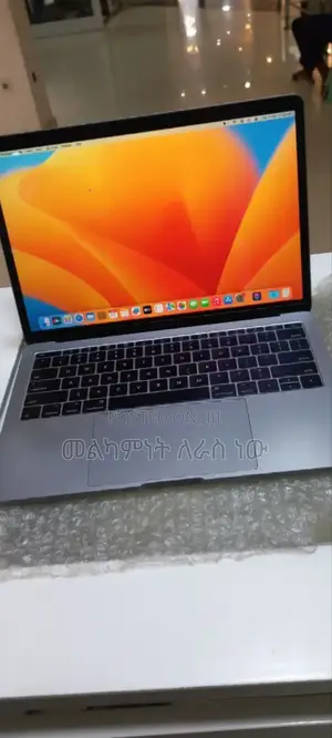 New Laptop Apple MacBook Pro 2017 16GB Intel Core I5 SSD 512GB