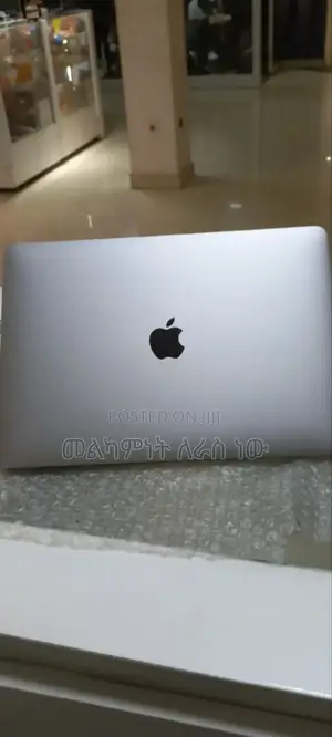 New Laptop Apple MacBook Pro 2017 16GB Intel Core I5 SSD 512GB