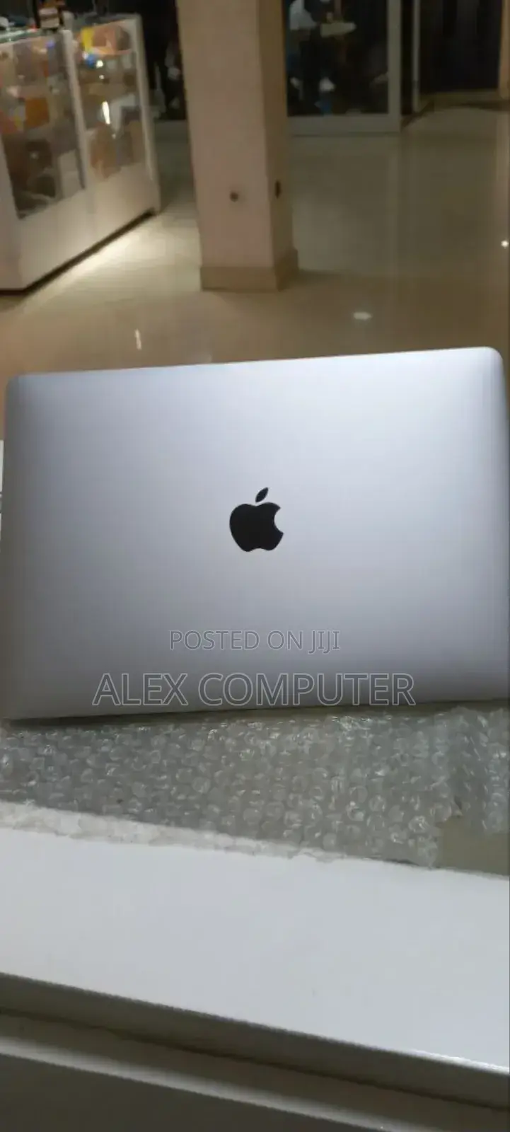 New Laptop Apple MacBook Pro 2017 16GB Intel Core I5 SSD 512GB