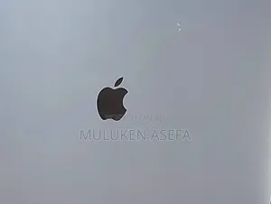 New Laptop Apple MacBook Pro 8GB Apple M2 SSD 256GB