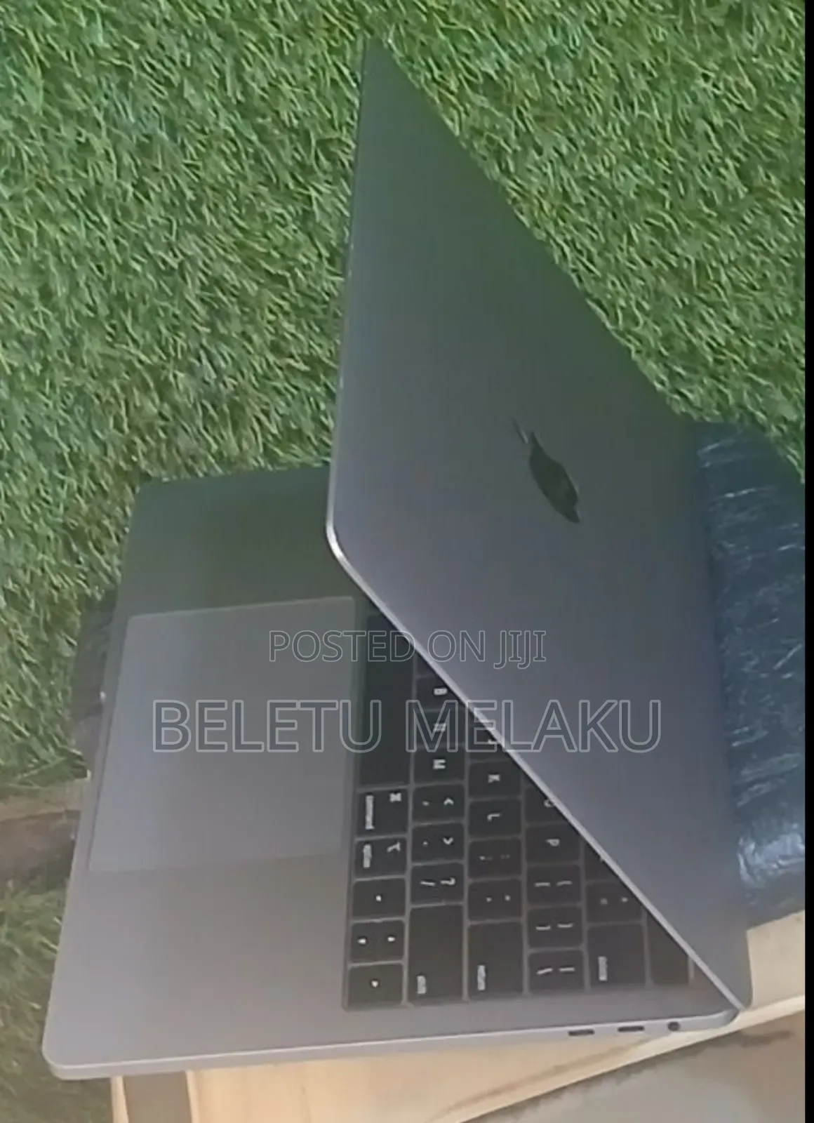 New Laptop Apple MacBook Pro 2019 8GB Intel Core I5 SSD 256GB