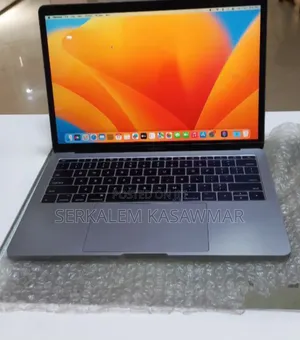 Photo - New Laptop Apple MacBook Pro 2017 16GB Intel Core I5 SSD 512GB