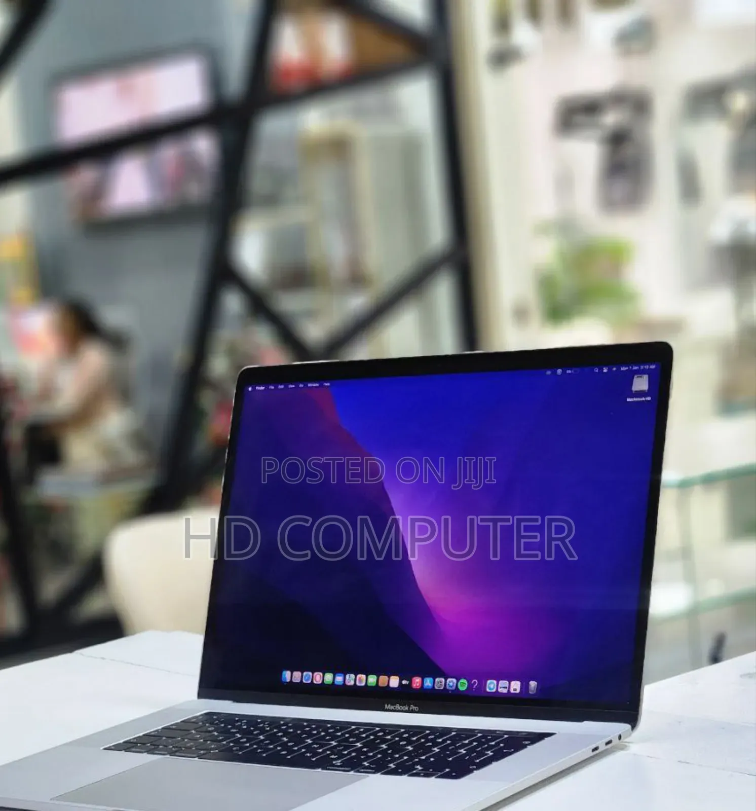 New Laptop Apple MacBook Pro 2017 16GB Intel Core I7 SSD 512GB