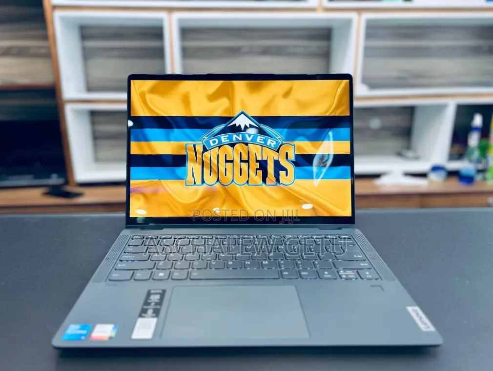 New Laptop Lenovo Yoga 3 8GB Intel Core I5 SSD 512GB