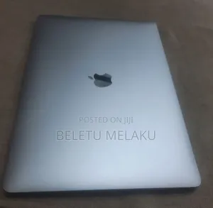 New Laptop Apple MacBook Pro 2017 16GB Intel Core I7 SSD 512GB