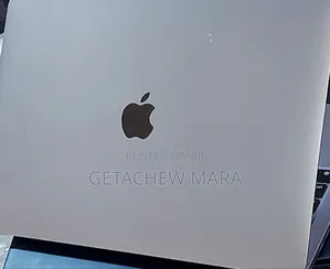 New Laptop Apple MacBook Pro M1 8GB Intel Core I9 SSD 256GB