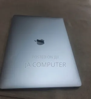 New Laptop Apple MacBook Pro 2017 16GB Intel Core I7 SSD 512GB