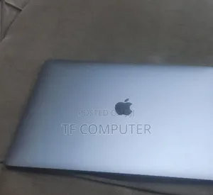 New Laptop Apple MacBook Pro 2017 16GB Intel Core I7 SSD 512GB