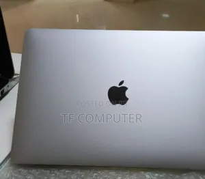 New Laptop Apple MacBook Pro 2017 16GB Intel Core I5 SSD 512GB