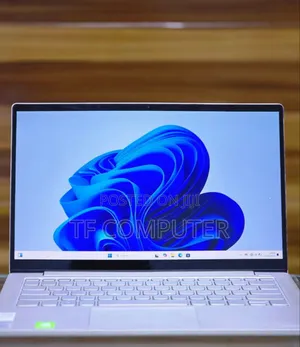 Photo - New Laptop Lenovo Yoga 710 8GB Intel Core I5 SSD 512GB