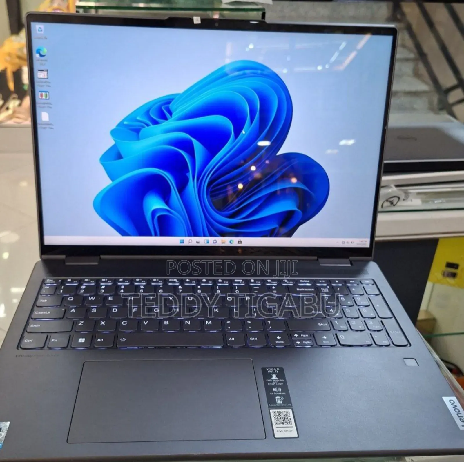 New Laptop Lenovo Yoga 7i 16GB Intel Core I7 SSD 1T