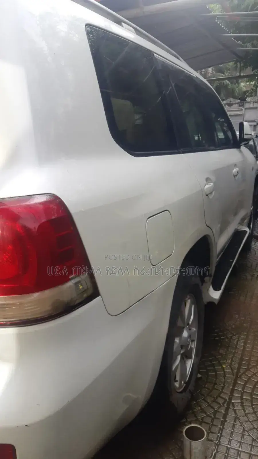 Toyota Land Cruiser 2010 Ivory