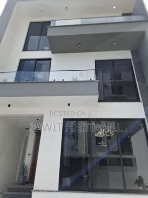 5bdrm House in Lideta for sale