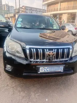 Photo - Toyota Land Cruiser Prado 2013 Gray