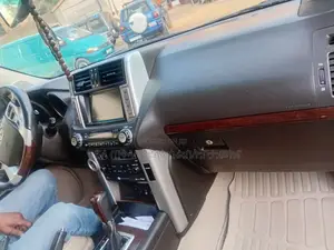 Toyota Land Cruiser Prado 2013 Gray