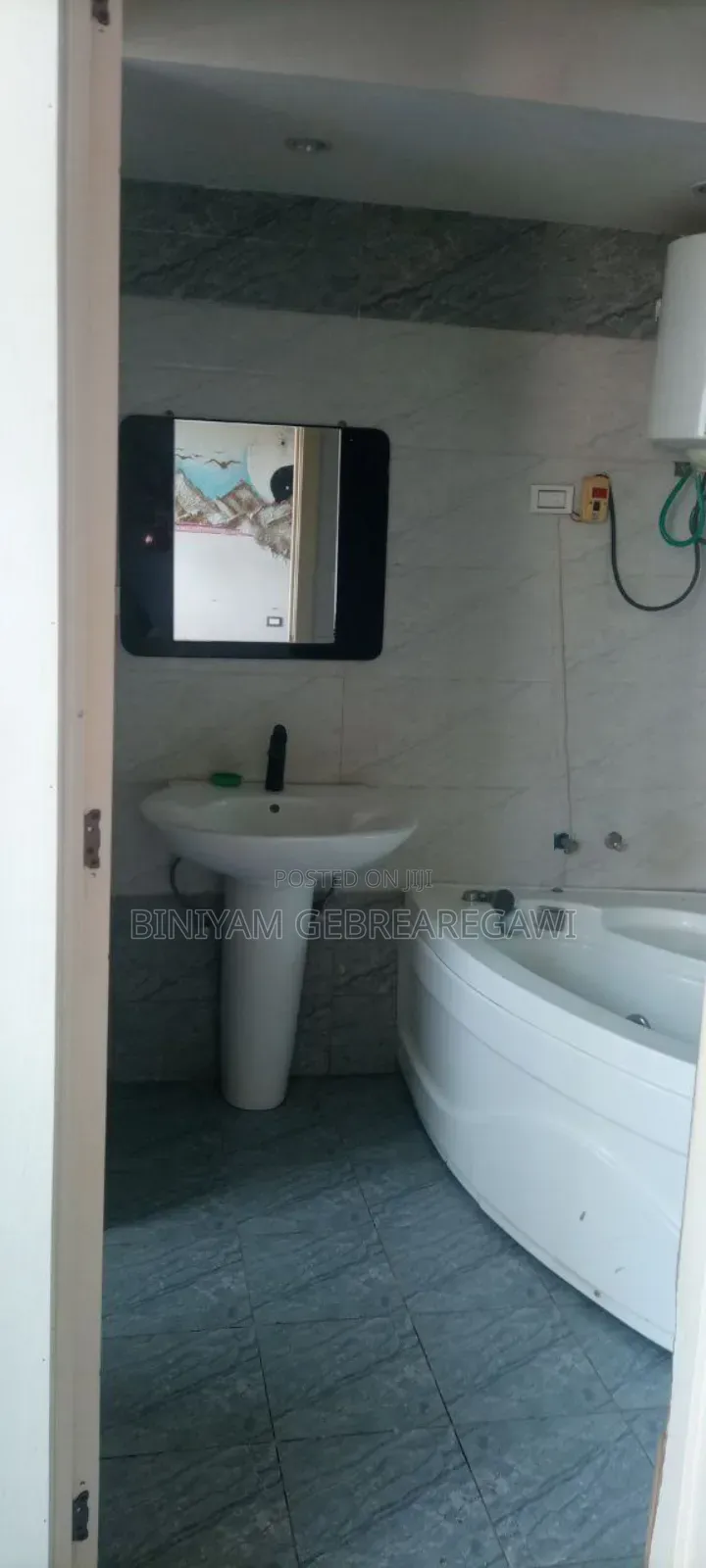 3bdrm Apartment in Apartment, Yeka for rent