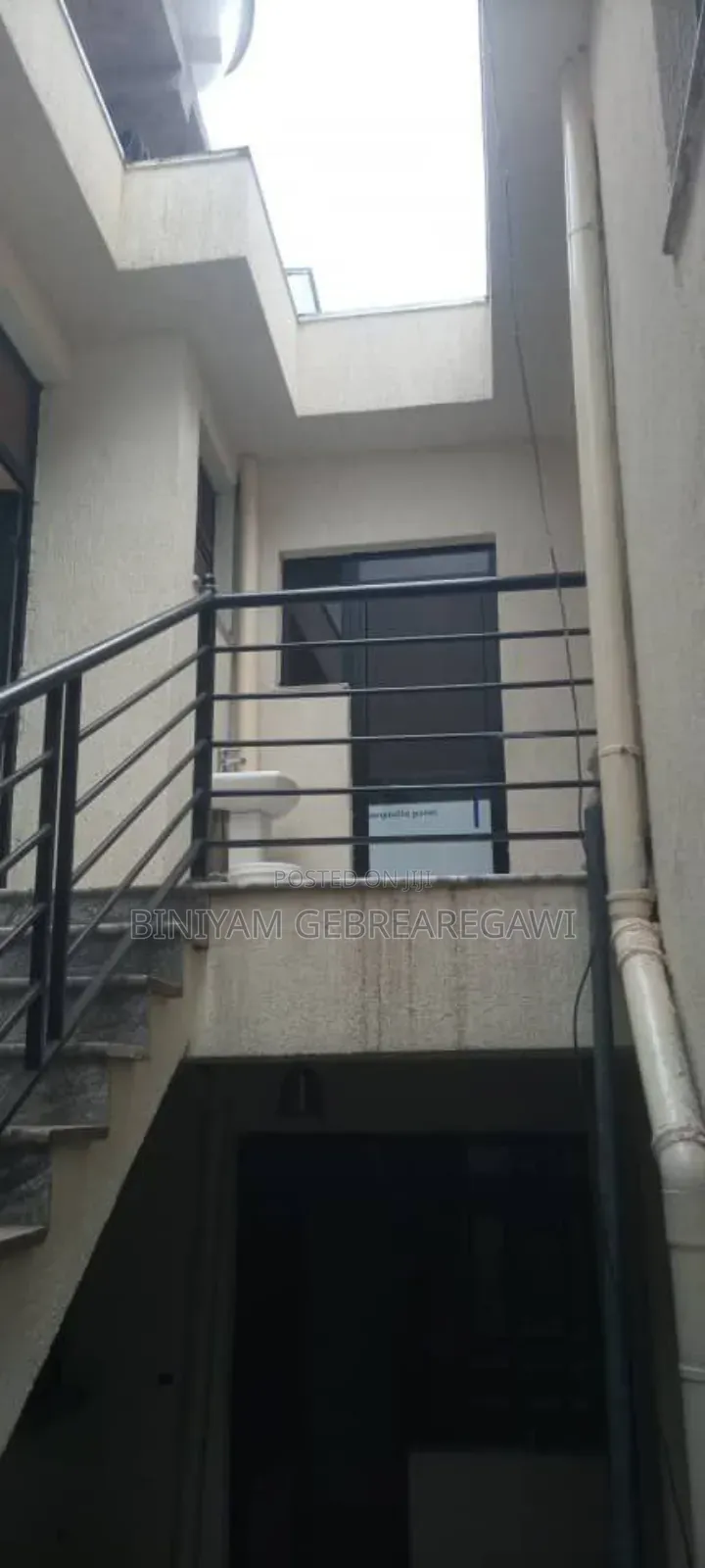 6bdrm House in G+2, Yeka for rent
