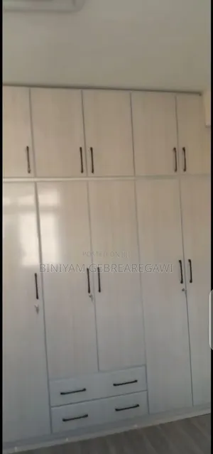 3bdrm Apartment in Apartment, Yeka for rent